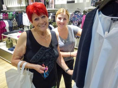 Shopping Queen: Folge 220: Gruppe Frankfurt: Tag 2 / Davina & Karin
