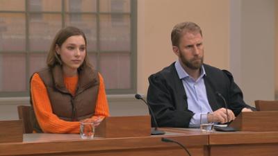 Ulrich Wetzel - Das Jugendgericht: Folge 5: Tochter von Influencerin zerschneidet Mutter das Gesicht