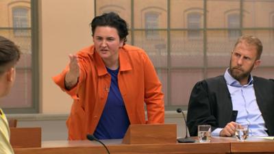 Ulrich Wetzel - Das Jugendgericht: Folge 37: Zerstörte junge Feuerwehrfrau Gartenzwerg-Idylle?