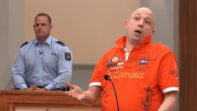 Ulrich Wetzel - Das Jugendgericht: Folge 29: Wehrte sich Fliesenlegerin gegen dreistes Machogehabe?