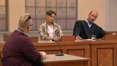 Ulrich Wetzel - Das Jugendgericht: Wurde Mutter eingesperrt, um romantische Reise der Tochter nicht zu gefährden?