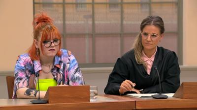 Ulrich Wetzel - Das Jugendgericht: Wurde Mutter einer Nachhilfeschülerin brutal von Leiter gestoßen?