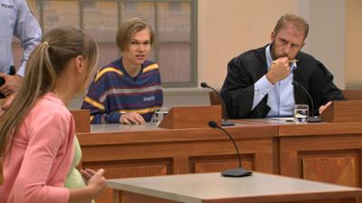 Ulrich Wetzel - Das Jugendgericht: Schwer erziehbarer Jugendlicher soll die Bremsen seiner einzigen Vertrauten manipuliert haben