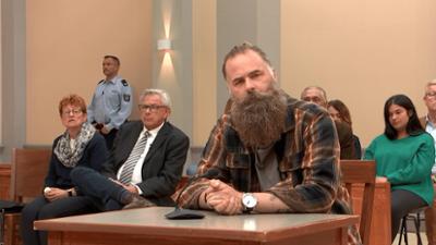 Ulrich Wetzel - Das Strafgericht: Tötete einsame Unternehmerin Doppelgängerin, um deren glückliche Zukunft zu leben?