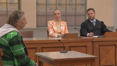 Ulrich Wetzel - Das Strafgericht: Folge 242: Helikoptermama soll Freundin des Sohnes eingesperrt haben