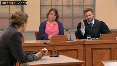Ulrich Wetzel - Das Strafgericht: Folge 44: Alleinerziehende soll Spenden veruntreut haben Ulrich Wetzel - Das Strafgericht: Folge 44: Alleinerziehende soll Spenden veruntreut haben