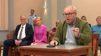 Ulrich Wetzel - Das Strafgericht: Mutter auf Abwegen! Hat Seniorenbetreuerin alle getäuscht und Hausbesitzerin bei Diebstahl schwer ve