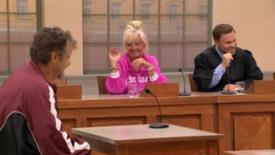 Ulrich Wetzel - Das Strafgericht: Folge 153: Dauerstreit am Arbeitsplatz gipfelt in perfider Brandverletzung