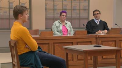 Ulrich Wetzel - Das Strafgericht: Folge 60: Busfahrerin schließt Jungen in Toilette ein