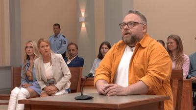 Ulrich Wetzel - Das Strafgericht: Familienfeier aus der Hölle: Schlug 49-Jährige ihre arbeitsscheue Schwester mit einer Sektflasche n