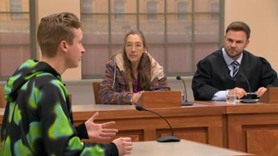 Ulrich Wetzel - Das Strafgericht: Folge 43: Überfall auf Jugendlichen im Bonzenviertel gibt Rätsel auf