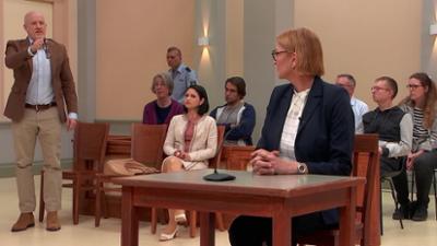 Ulrich Wetzel - Das Strafgericht: Folge 320: Angriff im Sandkasten - Stecken die Nachbarn dahinter?