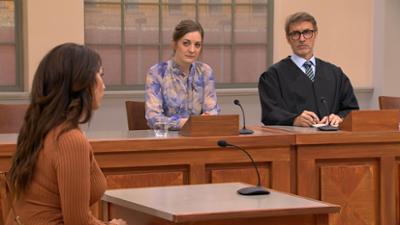 Ulrich Wetzel - Das Strafgericht: Randale im Haus der Erzfeindin - Täuscht die Angeklagte ihren Gedächtnisverlust vor?