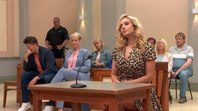 Ulrich Wetzel - Das Strafgericht: Hell, heller, verrückt! Hat Flutlichtanlage Nachbarin zur Weißglut getrieben?