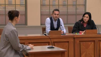 Ulrich Wetzel - Das Strafgericht: Folge 251: Wer vergiftete Beamtin in Finanzamt-Kantine?