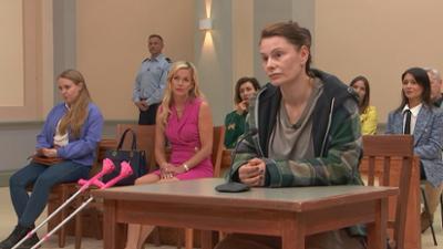 Ulrich Wetzel - Das Strafgericht: Folge 318: Hat Mann Kollegin vom Parkdeck geschubst?