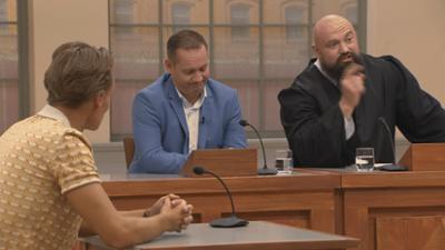 Ulrich Wetzel - Das Strafgericht: Folge 170: Versicherungsmakler soll Babysitterin erschlagen haben