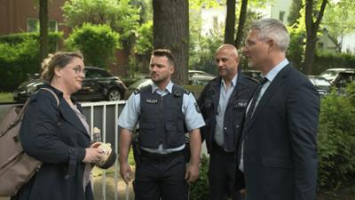 Ulrich Wetzel - Der Ermittlungsrichter: Hat seltsame Untermieterin korpulente Vermieterin mit Elektroschocker niedergestreckt?