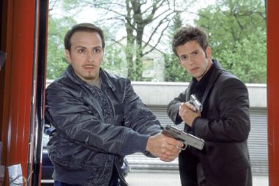 Alarm für Cobra 11: Staffel 7, Folge 2: Falsche Signale