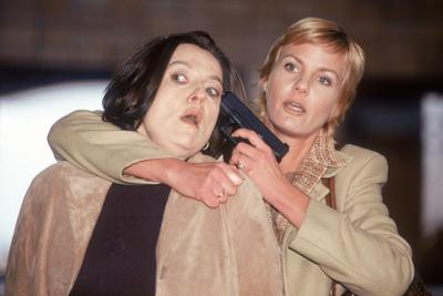 Alarm für Cobra 11: Staffel 9, Folge 1: Feindliche Übernahme