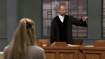 Barbara Salesch: Folge 15: Stewardess soll Fluggast ausgenommen haben