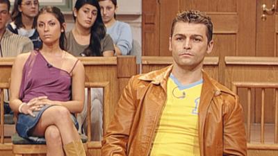 Das Familiengericht: Folge 76: Die verstoßene Ehefrau / Die reduzierte Frau