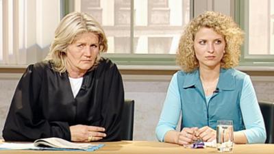 Das Familiengericht: Folge 5: Feuermal der Liebe / Das Versteckspiel