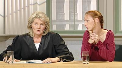 Das Familiengericht: Folge 6: Die scharfe Moni / Puppenspiele