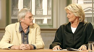 Das Familiengericht: Folge 100: Herbsttriebe / Späte Vergeltung