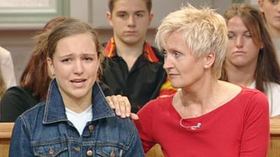 Das Familiengericht: Folge 26: Schwesterliebe / Ausgetrickst