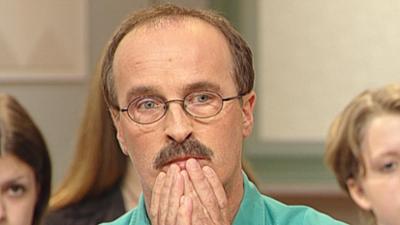 Das Familiengericht: Folge 12: Dunkle Überraschung / Die Schlammschlacht