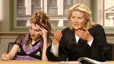 Das Familiengericht: Folge 6: Bunte Hunde