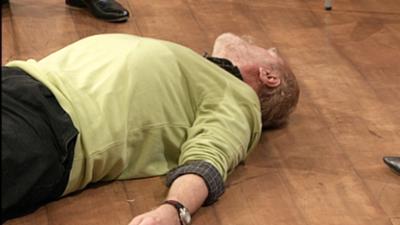 Das Strafgericht: Folge 996: Tod auf den Schienen