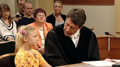 Das Strafgericht: Folge 9: Vaterliebe / Dein Freund passt mir nicht