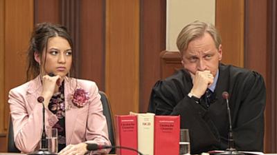 Das Strafgericht: Folge 143: Harte Zeiten / Ein Unglück kommt selten allein