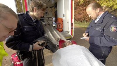 Der Blaulicht Report: Folge 27: Partynacht endet in Hühnerstall