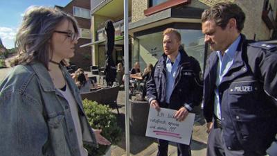 Der Blaulicht Report: Dreister Familienclan terrorisiert Krankenhaus / Kellnerin meldet Überfall auf Café