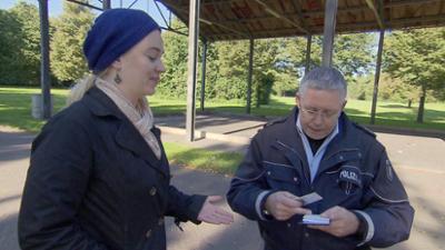 Der Blaulicht Report: Autopanne macht Frau stutzig / Küsterin erwischt Eindringling in Kirche