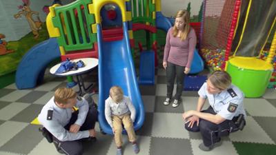 Der Blaulicht Report: Folge 20: Kleiner Junge wird in Kinderparadies vergessen