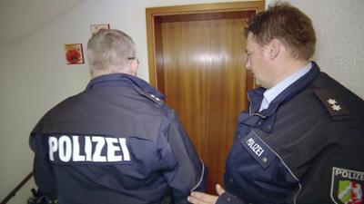 Der Blaulicht Report: Folge 22: Nachbarin alarmiert Polizei wegen Babygeschrei