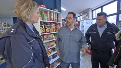 Der Blaulicht Report: Folge 26: Nackter geht mit Samurai-Schwert auf Bauarbeiter los