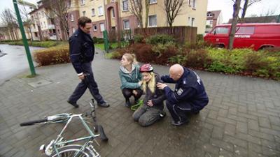 Der Blaulicht Report: Folge 17: Baby aus Auto geklaut / Frau rastet im Haus ihrer Freundin aus