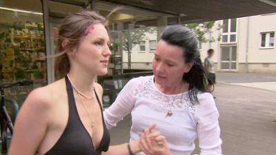 Der Blaulicht Report: Folge 68: Mann flext Dach seiner Freundin weg