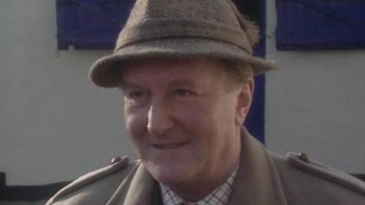 Der Doktor und das liebe Vieh: Staffel 7, Folge 4: Alle gegen Siegfried?