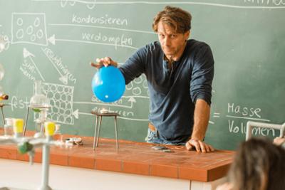 Der Lehrer: Staffel 3, Folge 6: Die sind verliebt, die zählen nicht!