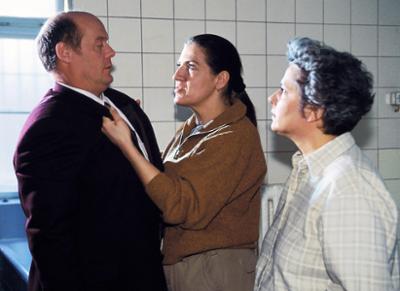 Hinter Gittern: Staffel 1, Folge 25: Falsches Spiel