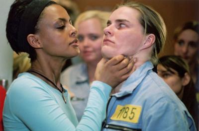 Hinter Gittern: Staffel 15, Folge 382: Gastfeindschaft Hinter Gittern: Staffel 15, Folge 382: Gastfeindschaft