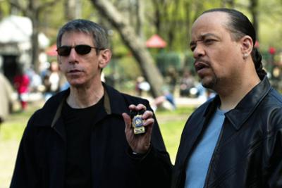 Law & Order: Staffel 5, Folge 25: Krankhaftes Verlangen