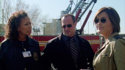 Law & Order: Staffel 9, Folge 18: Erpresst