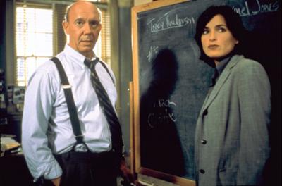 Law & Order: Staffel 1, Folge 4: Der Serienmörder